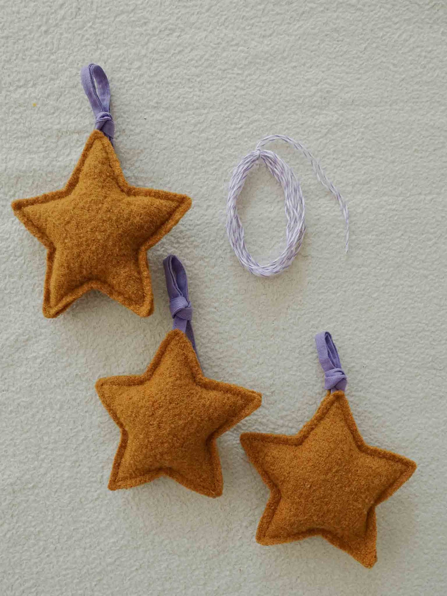 Sterne 3er-Set für Sternenirlande im Kinderzimmer und Lila-Weißer Schnur