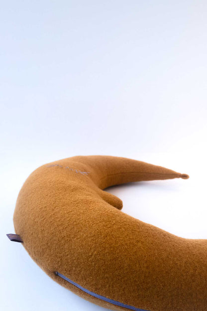 mondkissen-gross-gelb-perspektive