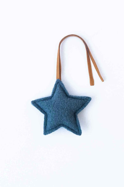 Kleines Sternkissen aus Wollwalk – dekoratives Wohnaccessoire für Babyzimmer, Kinderzimmer & Zuhause